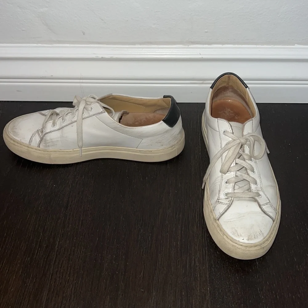 Common Project Sneakers - Picture 2 of 5